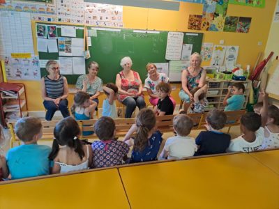Lire la suite à propos de l’article Lire et faire Lire => Remise de cahiers de dessins et livres aux enfants !